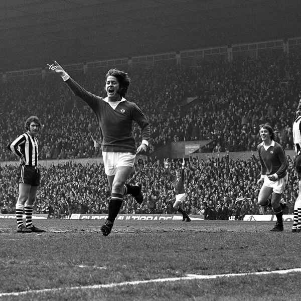 Who was United's last signing from Wolves?