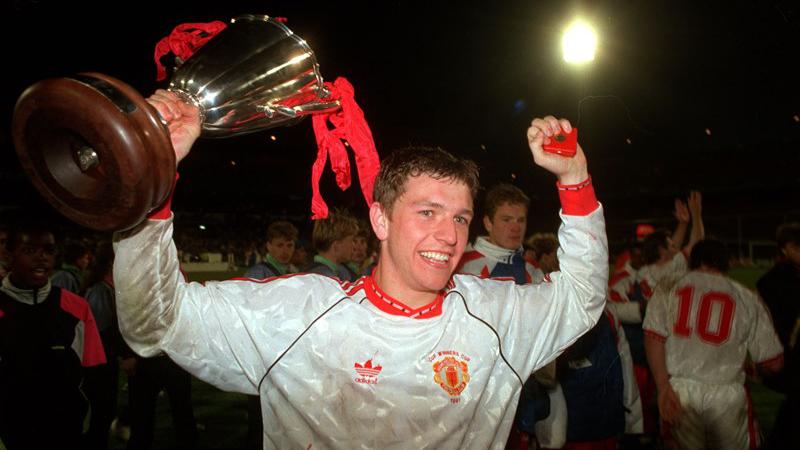 Sharpe explains the importance of Man Utd's 1991 ECWC success | Manchester  United
