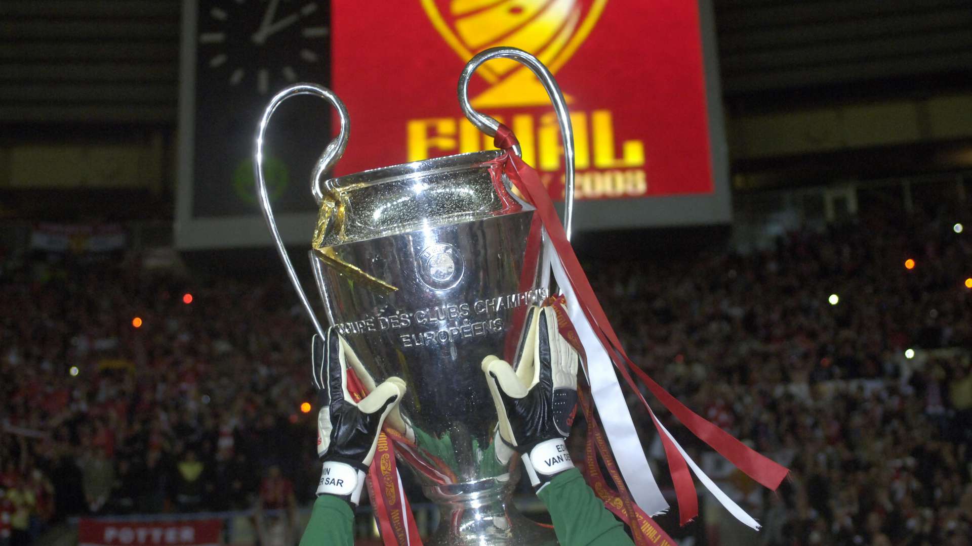 edwin van der sar reflects    champions league penalty