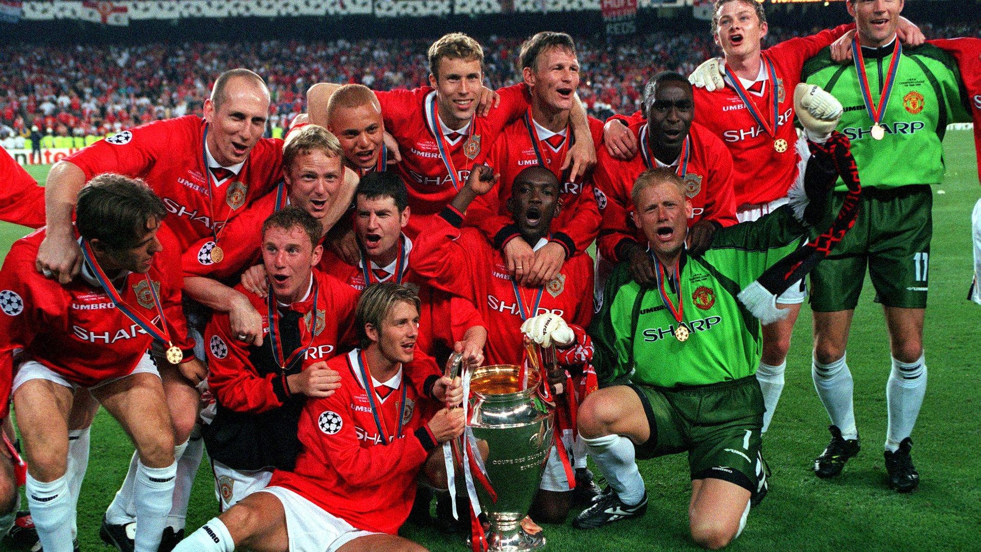 Celebrate the '99 Treble with the 2019/20 Manchester United home kit