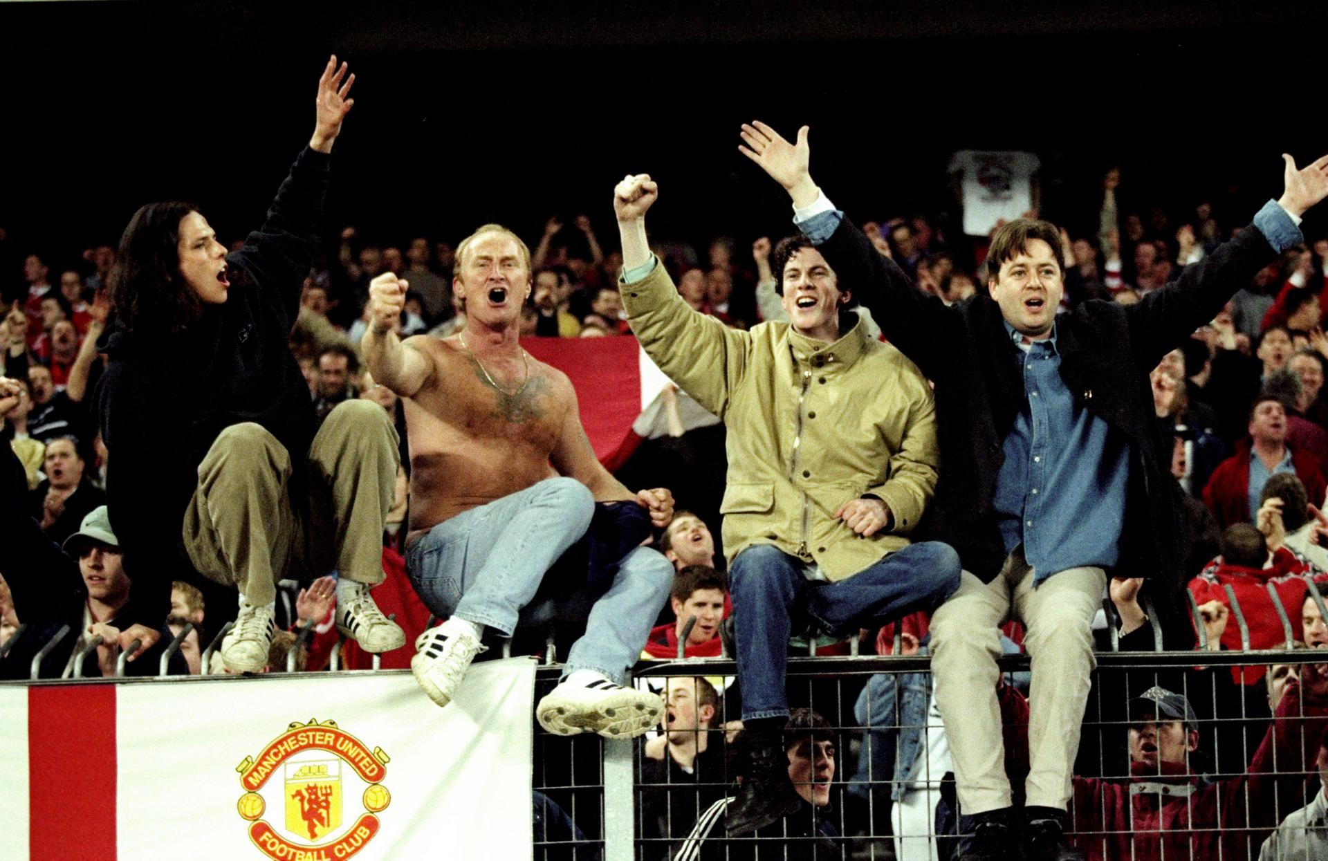 Gallery Of Classic Manchester United Fan Photos Manchester United