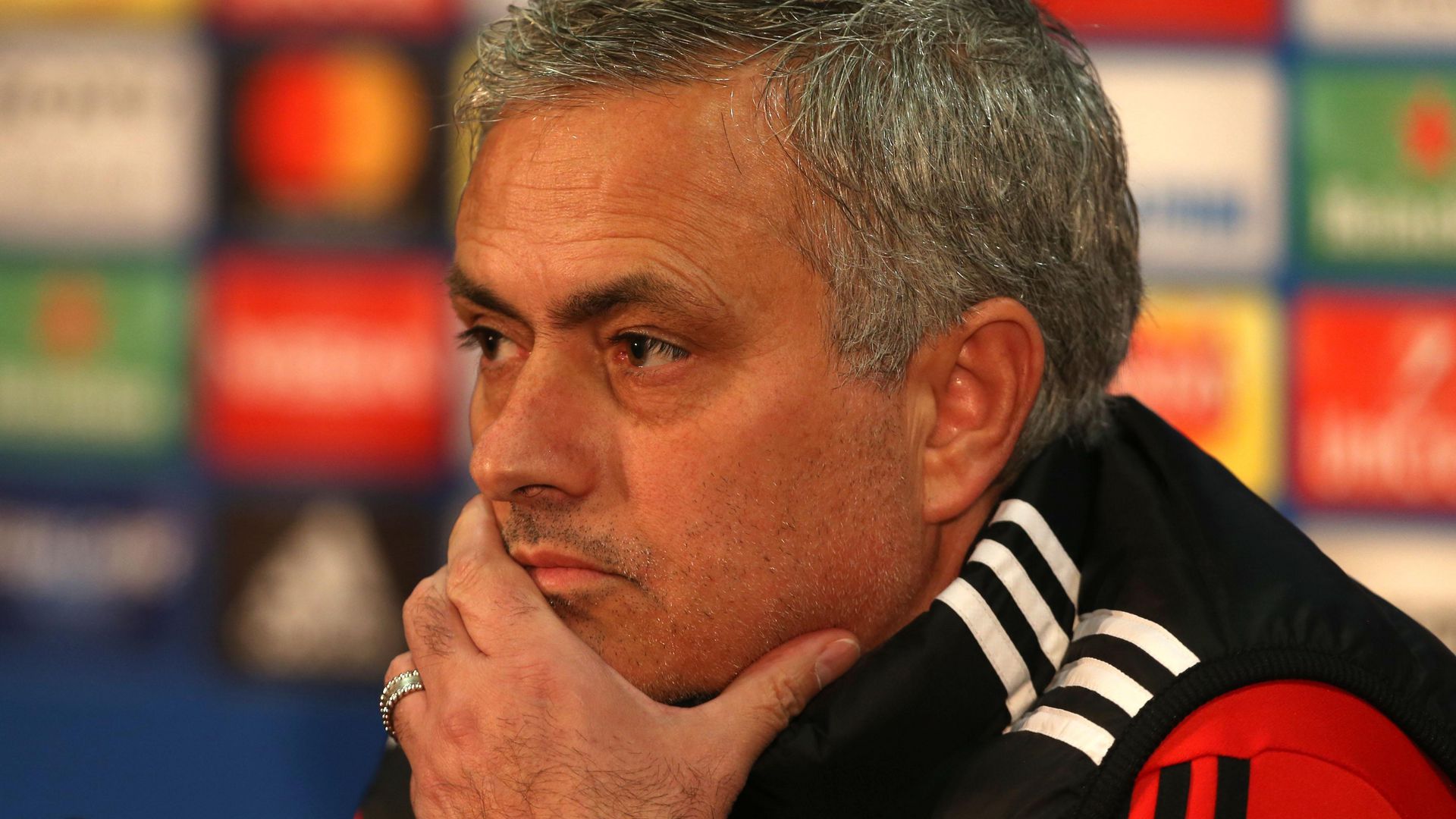 Jose Mourinho provides team news update ahead of Valencia ...