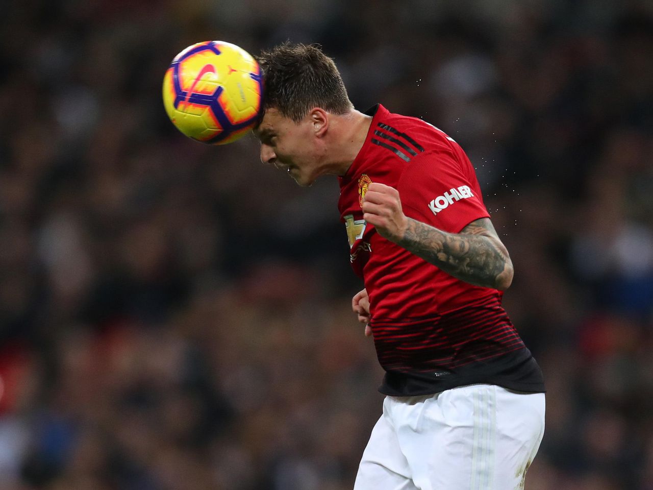 リンデロフがスパーズ戦で見せた真価とは マンチェスター ユナイテッド公式サイト