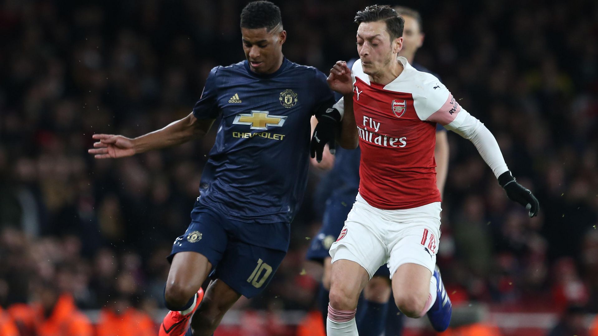 Man United away end at Arsenal Ole is the wheel chant | Manchester United