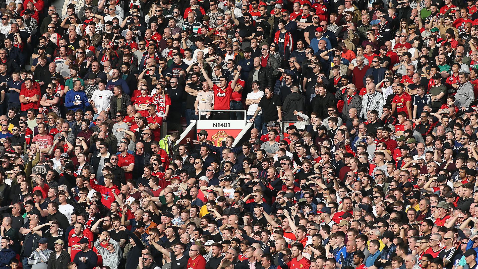 Old Trafford crowd became United&#39;s fourth substitution. | Manchester United