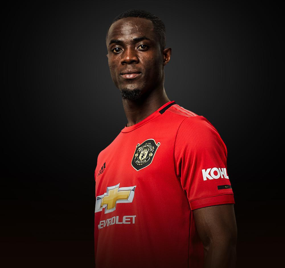 ジョゼ モウリーニョ監督体制になった昨シーズン フィル ジョーンズ は負傷により16年11月まで出場機会を得られなかった しかし 復帰後すぐに監督から認められ センターバックとして出場機会を獲得していった