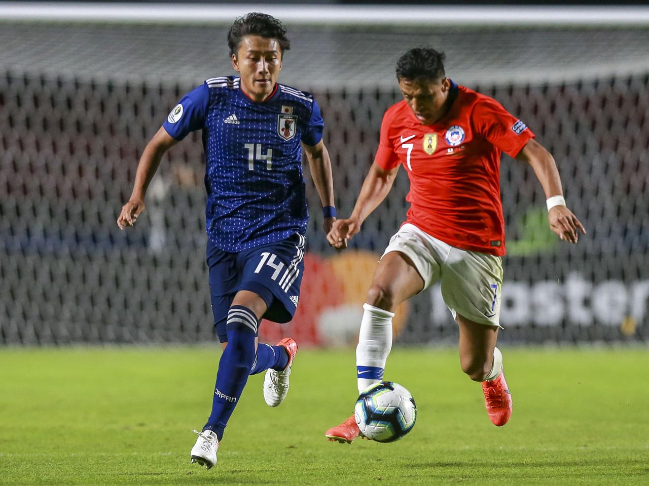 Alexis Sanchez Scores As Chile Beat Japan At Copa America Manchester United