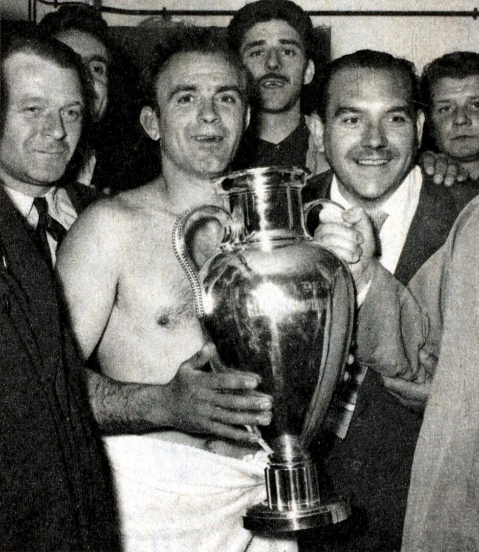 Gallery Of Alfredo Di Stefano S Career Manchester United