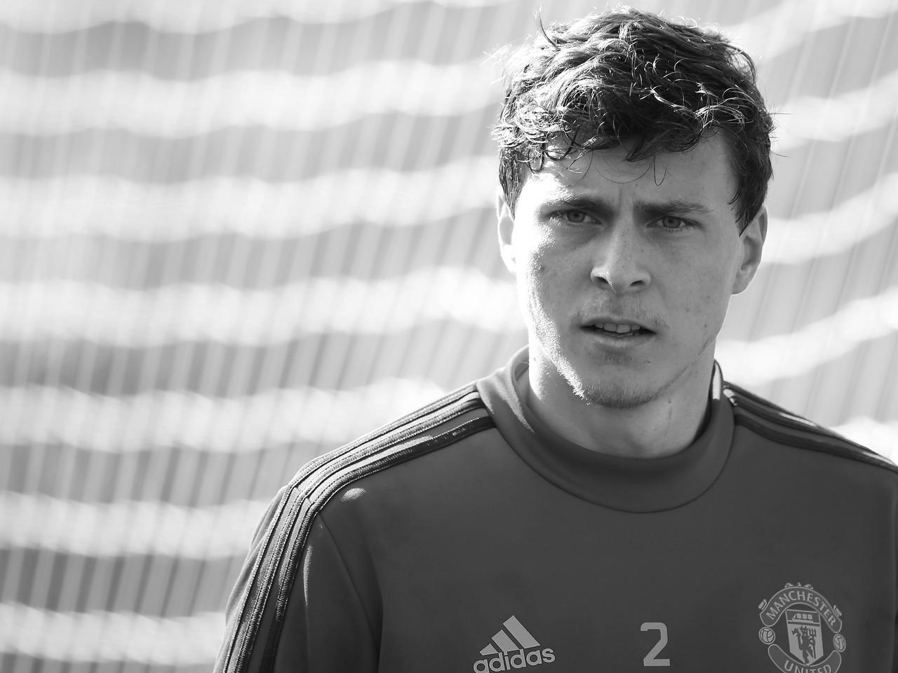 Victor Lindelof in Man Utd training