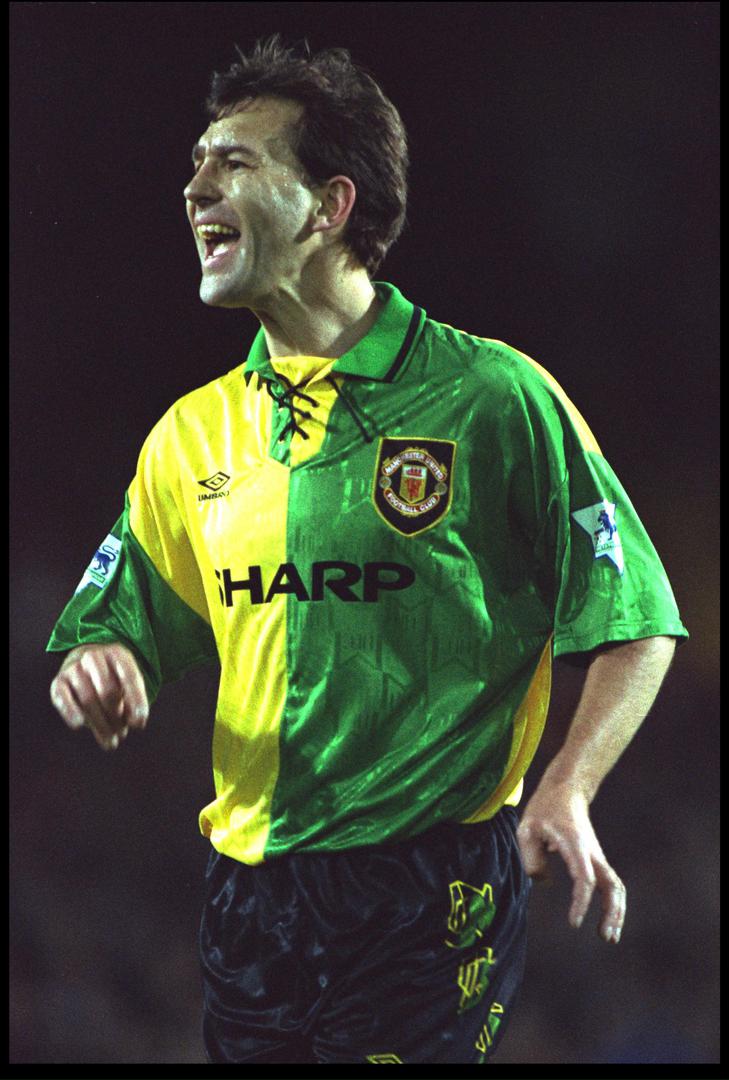 manchester united newton heath kit