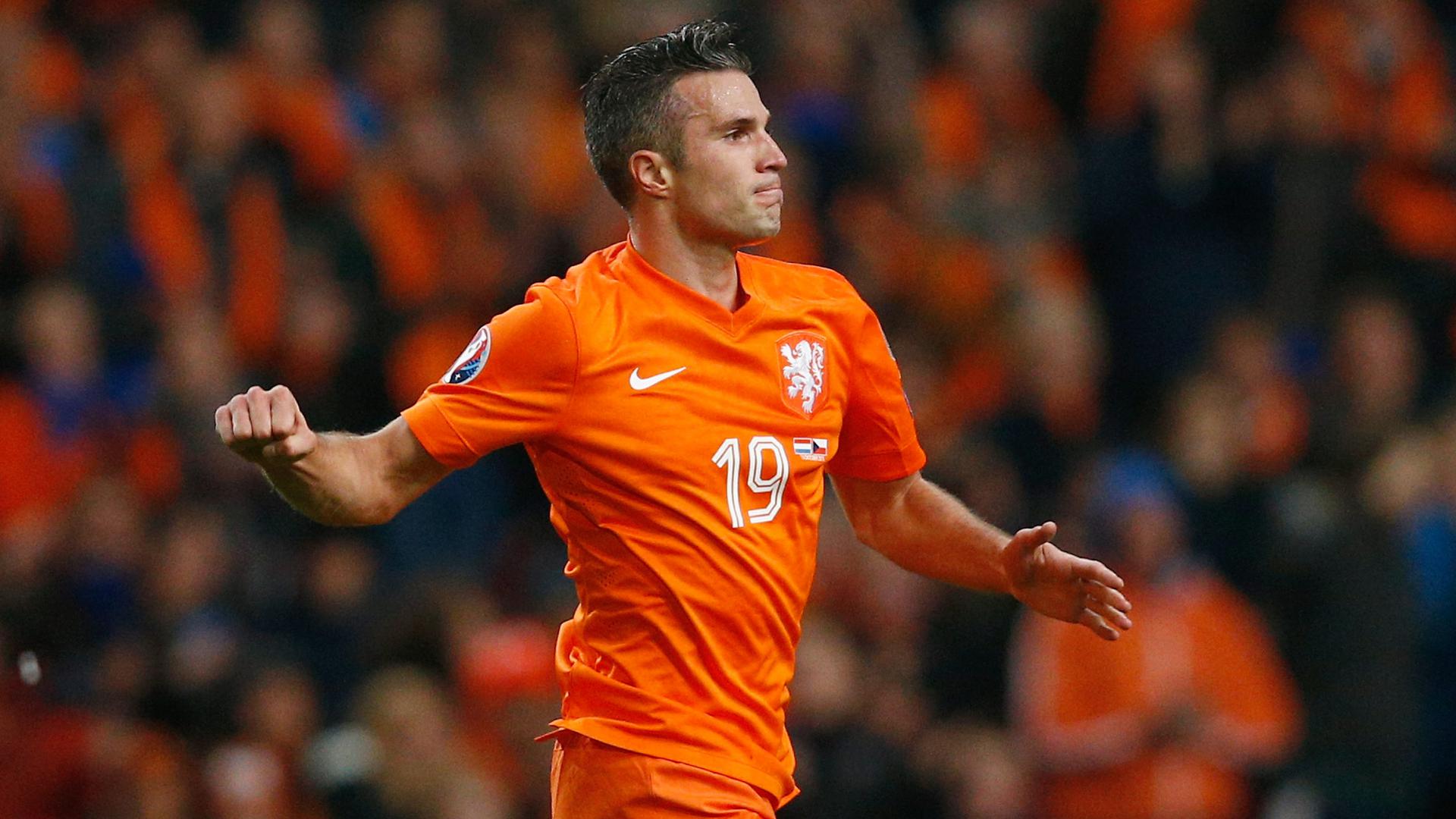 Chong Explains Why Van Persie Is A Legend In Holland Manchester United