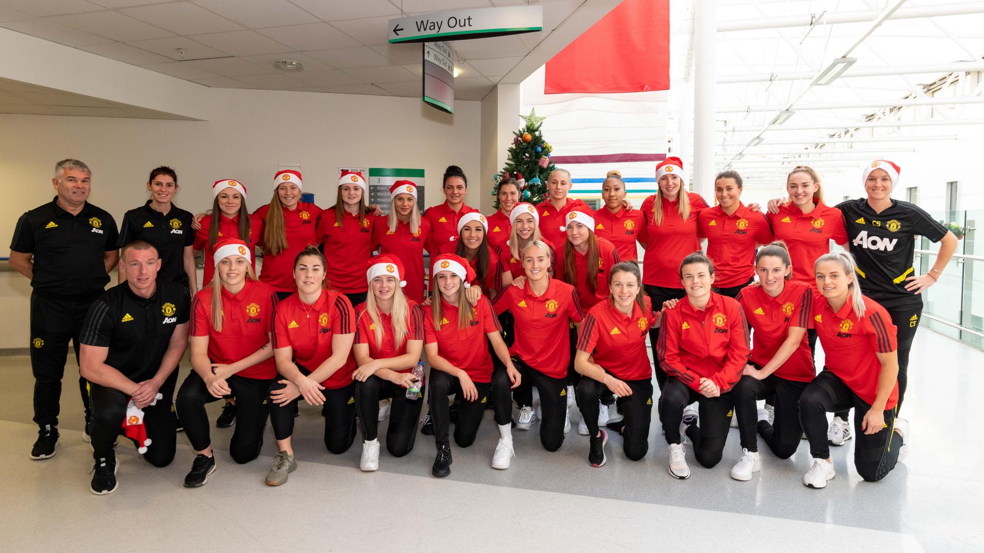 Manchester United Women Visit Manchester Childrens Hospital Manchester United