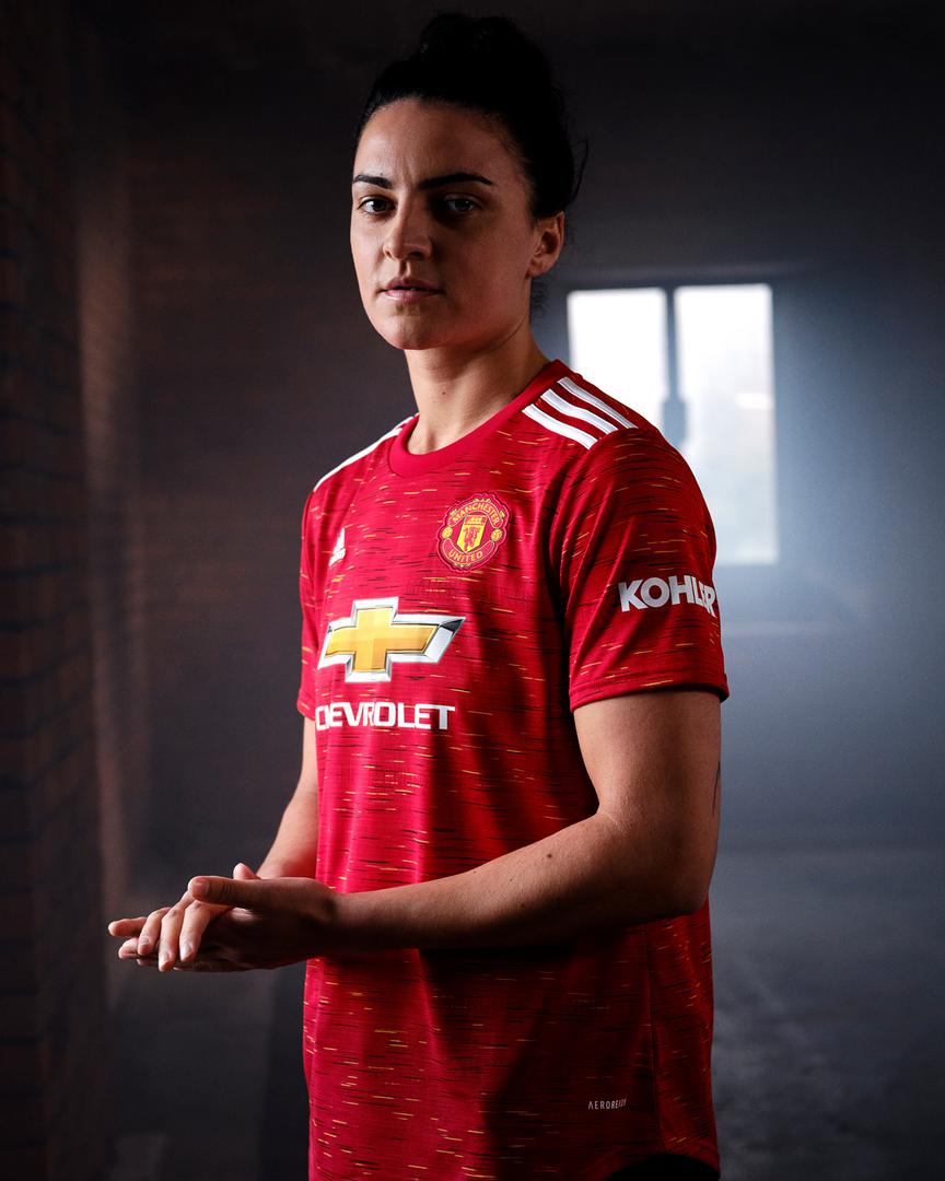 Oficjalnie: Manchester United zaprezentował koszulki ...