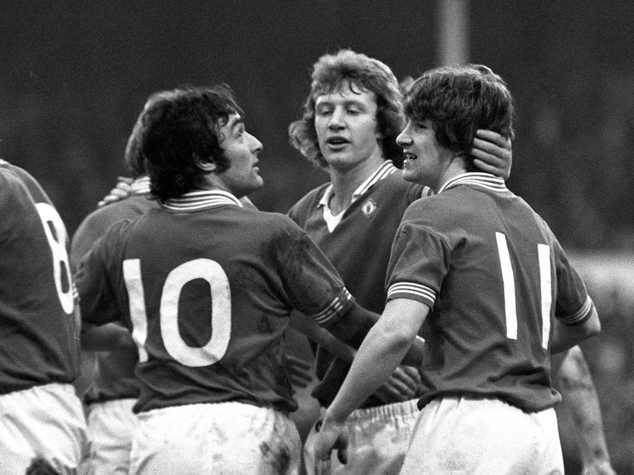 Manchester united 1970 shirt 2025