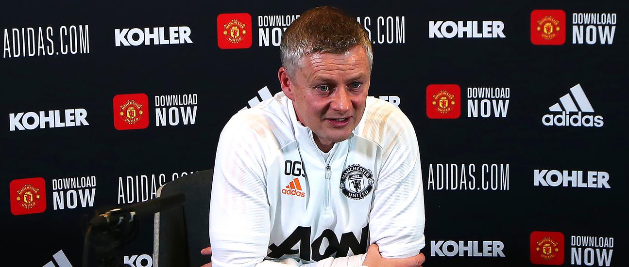 https://assets.manutd.com/AssetPicker/images/0/0/14/142/953959/MUFC_Training_1011610381430694_xlarge.jpg