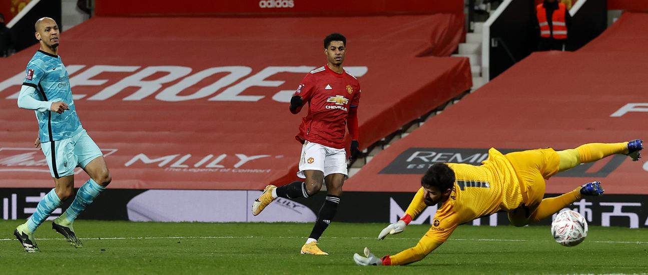 https://assets.manutd.com/AssetPicker/images/0/0/14/152/956489/GettyImages_12981564741611512177514_xlarge.jpg
