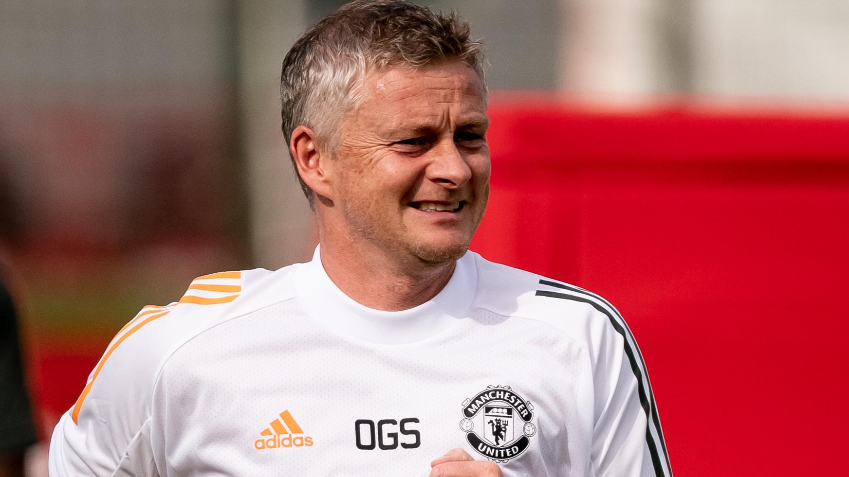 https://assets.manutd.com/AssetPicker/images/0/0/14/32/925901/Training_15-09-2020-42_20200915115072681600187913617_large.jpg
