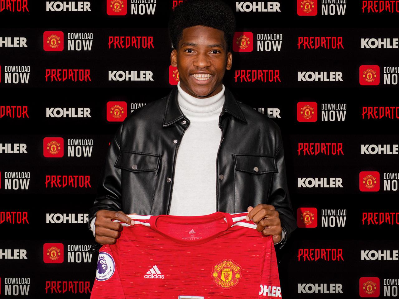 Willy Kambwala signed for Manchester United in October 2020. (imago Images)
