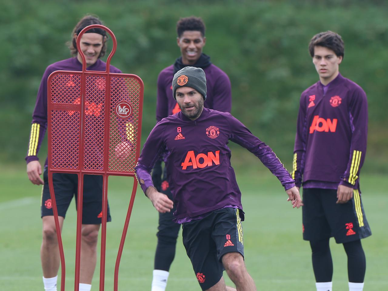Edinson Cavani, Juan Mata, Marcus Rashford and Facundo Pellistri in a Champions League training session