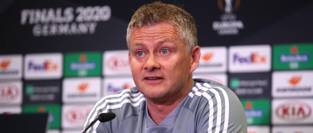 https://assets.manutd.com/AssetPicker/images/0/0/14/9/919907/GettyImages-1264856901-41596997837112_xlarge.jpg