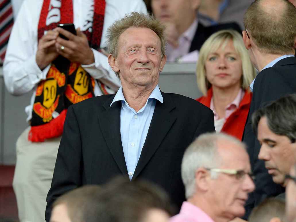 デニス ローが認知症を公表 マンチェスター ユナイテッド公式サイト