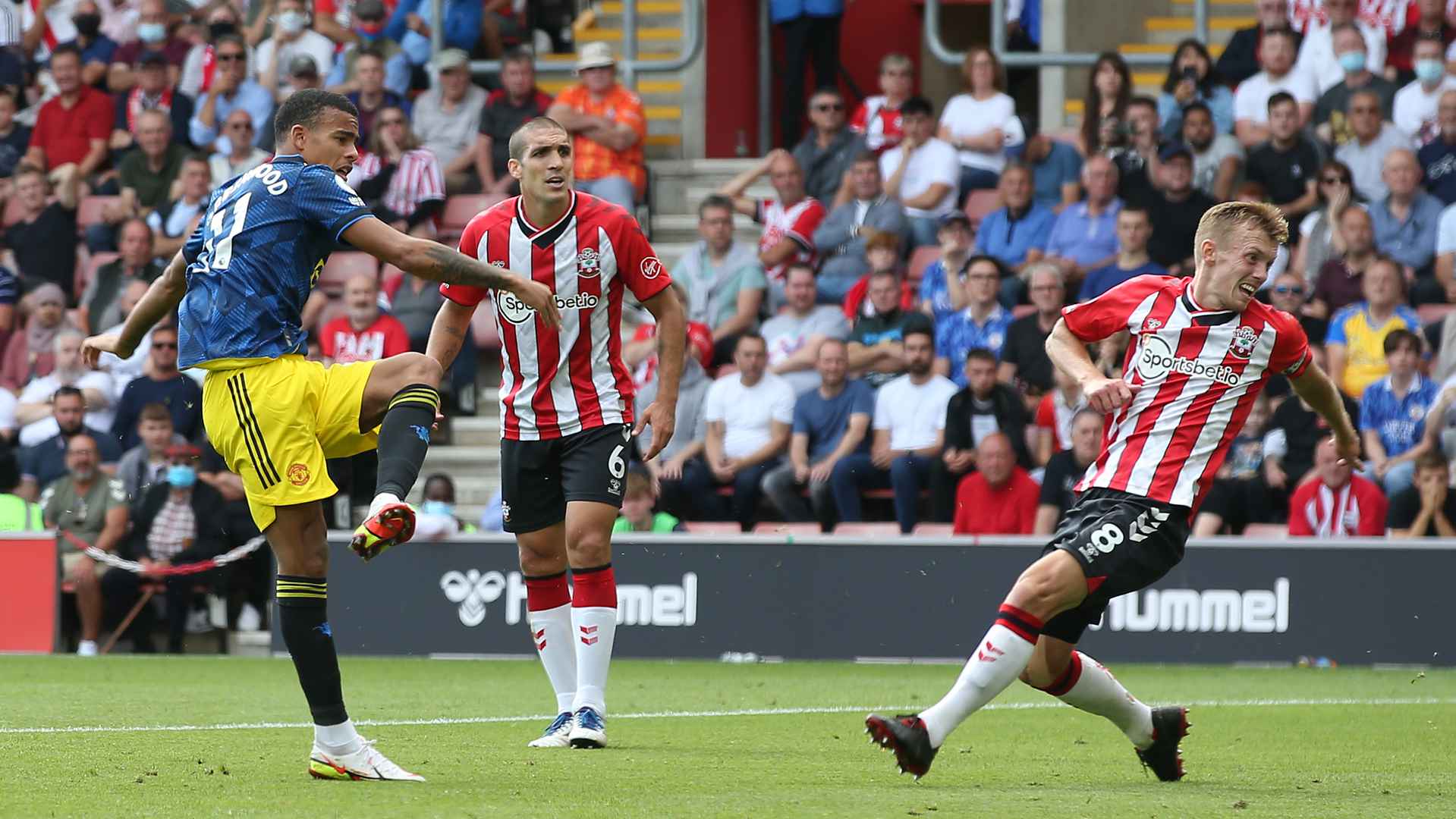  Report: Southampton 1 United 1
