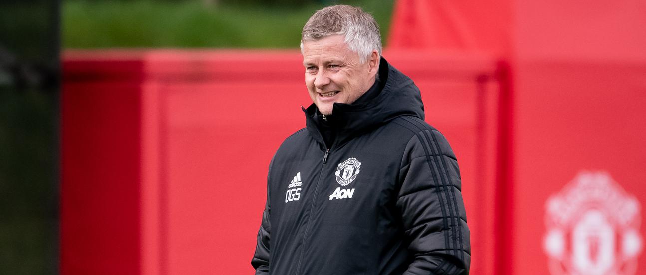 https://assets.manutd.com/AssetPicker/images/0/0/15/19/988045/Training_28_04_2021_59_202104281247117701619614750535_xlarge.jpg