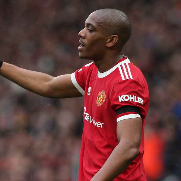 Ole reveals why Martial came off thumbnail