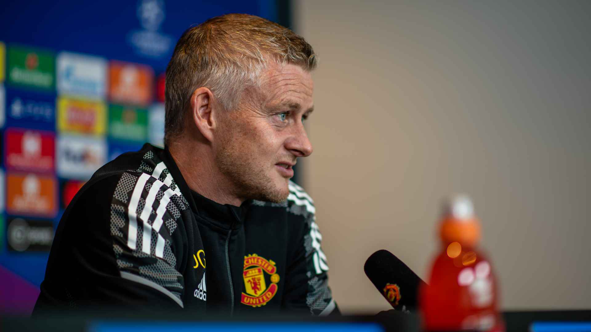  Solskjaer: It's the team before the individual