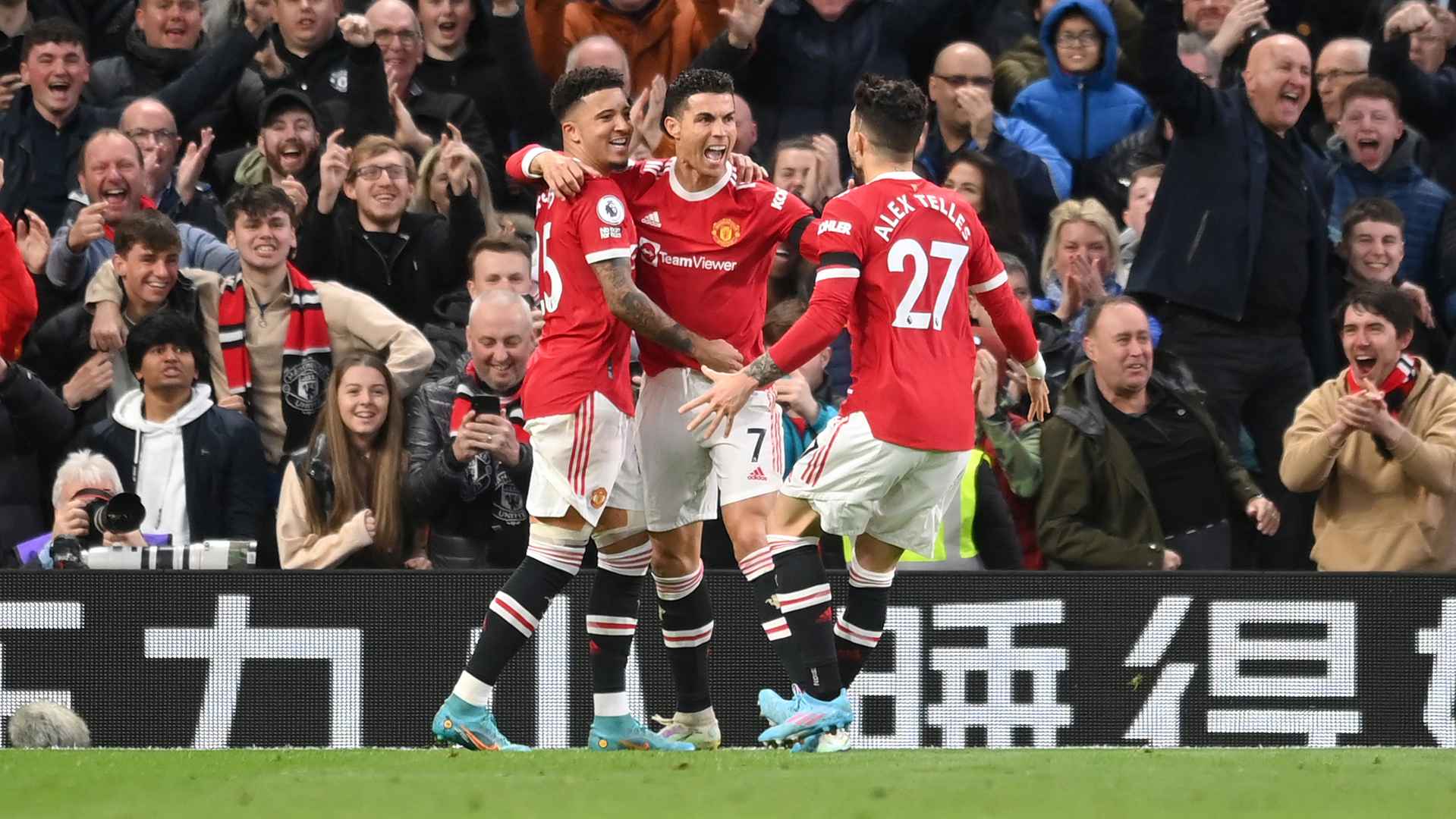 Manchester united tottenham. KRISHTIANO Ronaldu man Yunayted Tottenham. Манчестер Юнайтед vs Тоттенхэм. Тоттенхэм - Манчестер Юнайтед 30 октября. Хет трик Роналду МЮ Тоттенхэм.