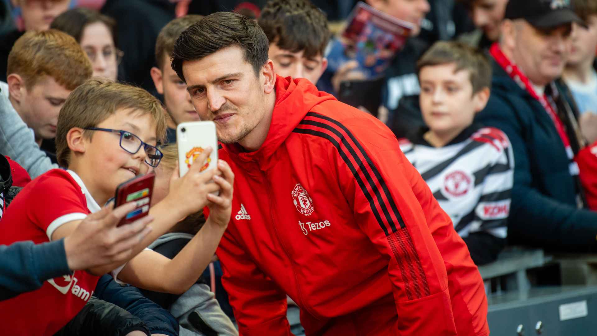  First team players show support for the young Reds