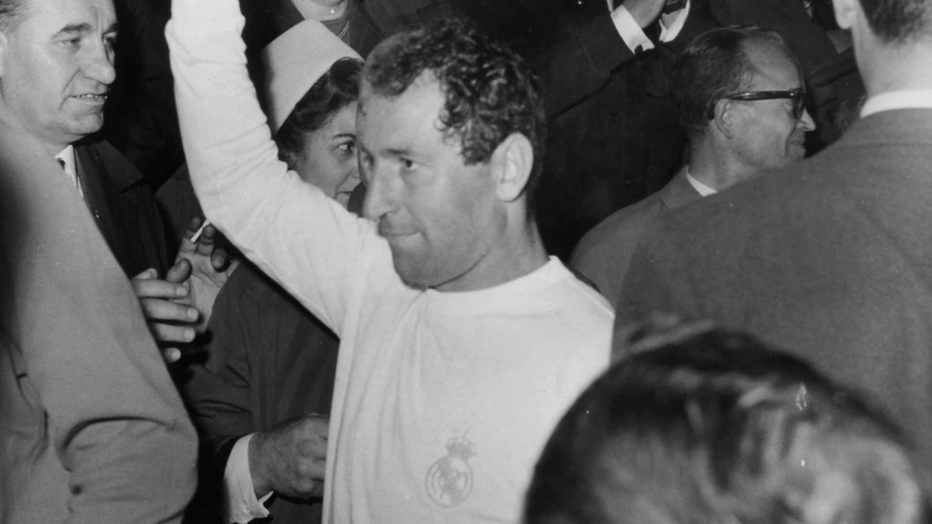  Crerand pays tribute to 'lightning' Francisco Gento