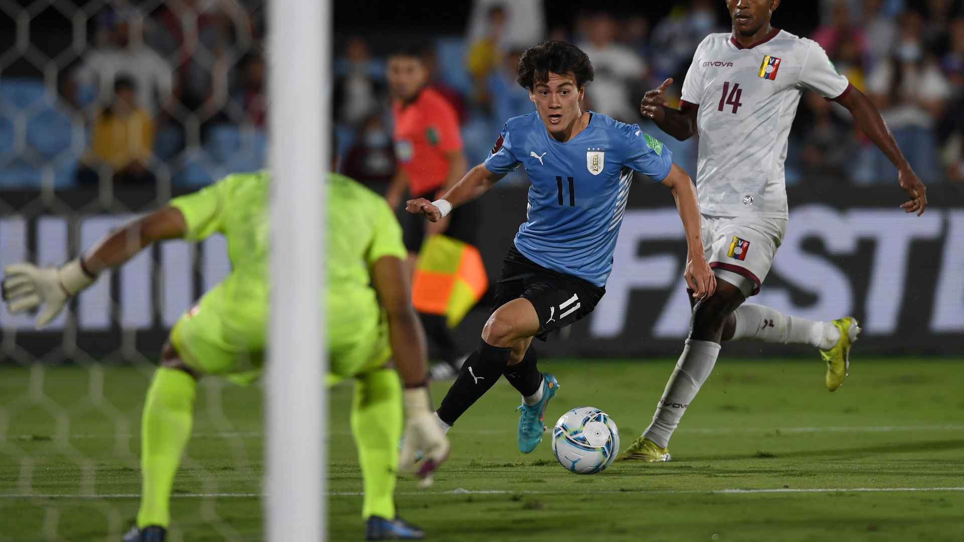  Uruguay coach explains Pellistri call-up