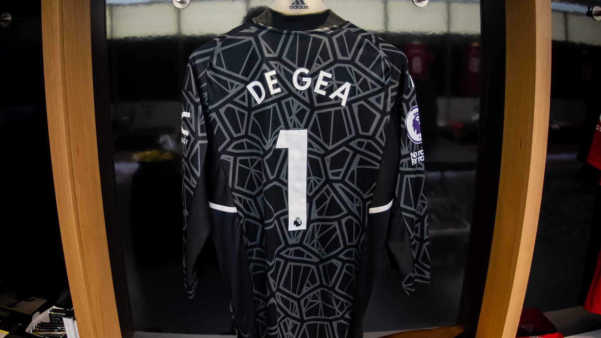 Man Utd Fans At Old Trafford Congratulate David De Gea On Achieving 500 Man Utd Fans At Old Trafford Congratulate David De Gea On Achieving 500