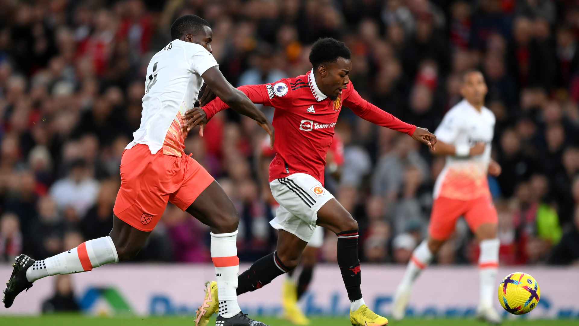 Anthony Elanga has bright future according to United manager Erik ten