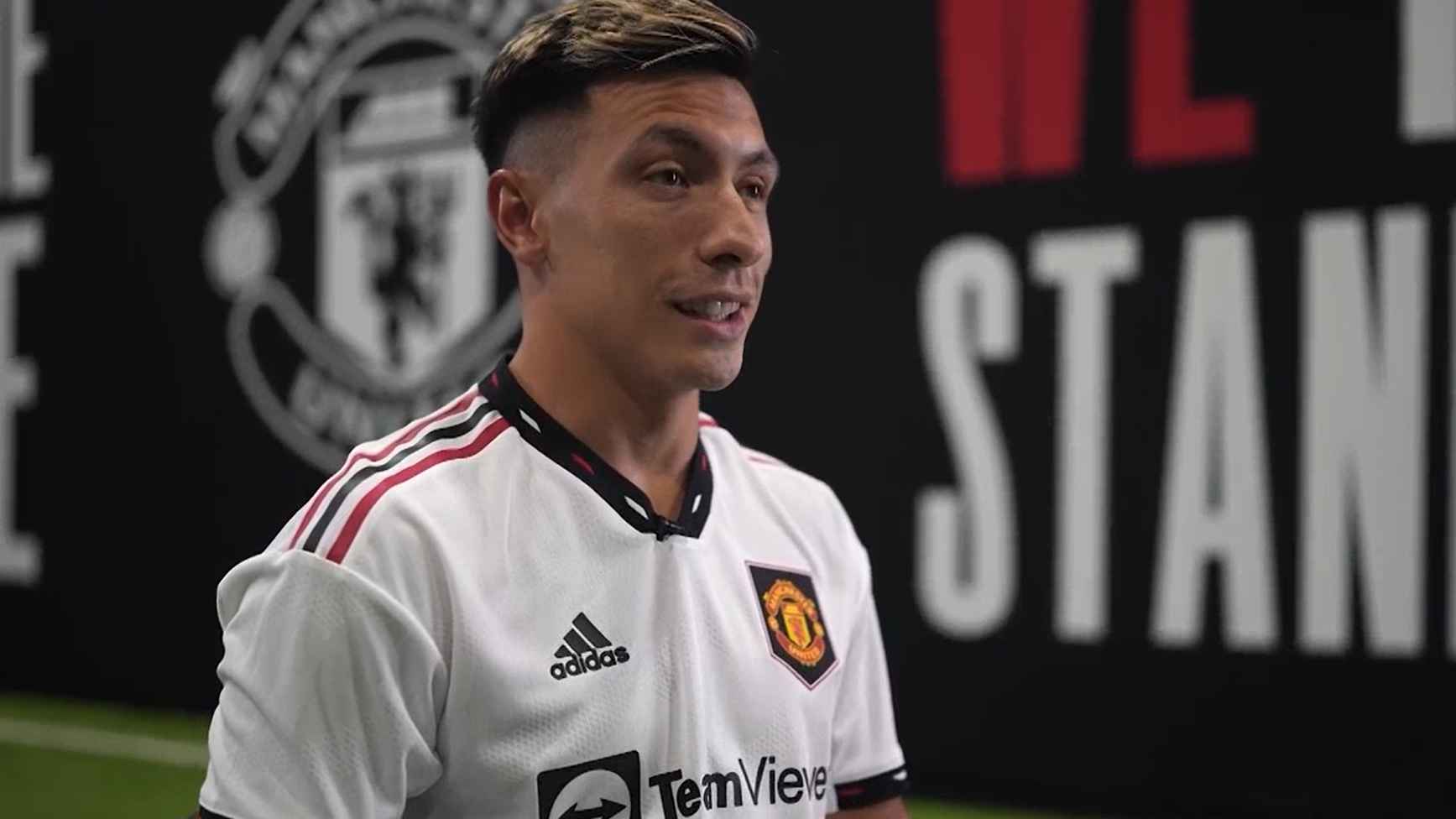 United Daily News Bulletin |  Lisandro Martinez signing interview – Man Utd