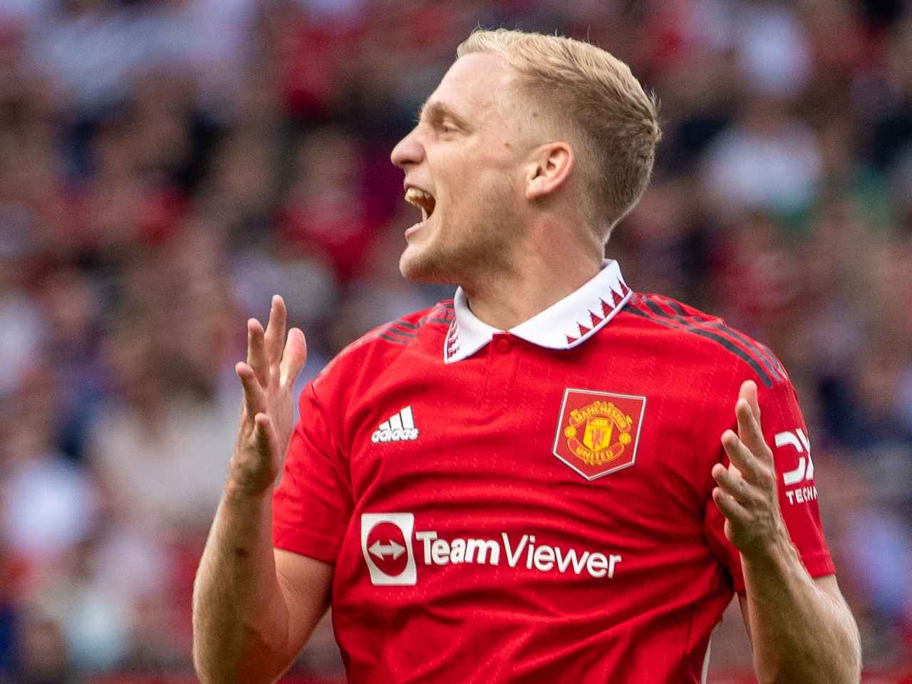 Man Utd injury blow with Donny Van de Beek out for SEASON after