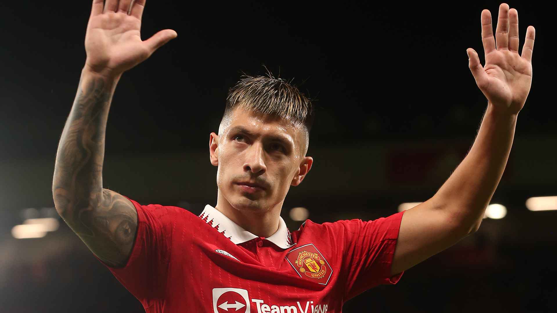 Lisandro Martinez thanks teammates staff and fans after Old Trafford ...