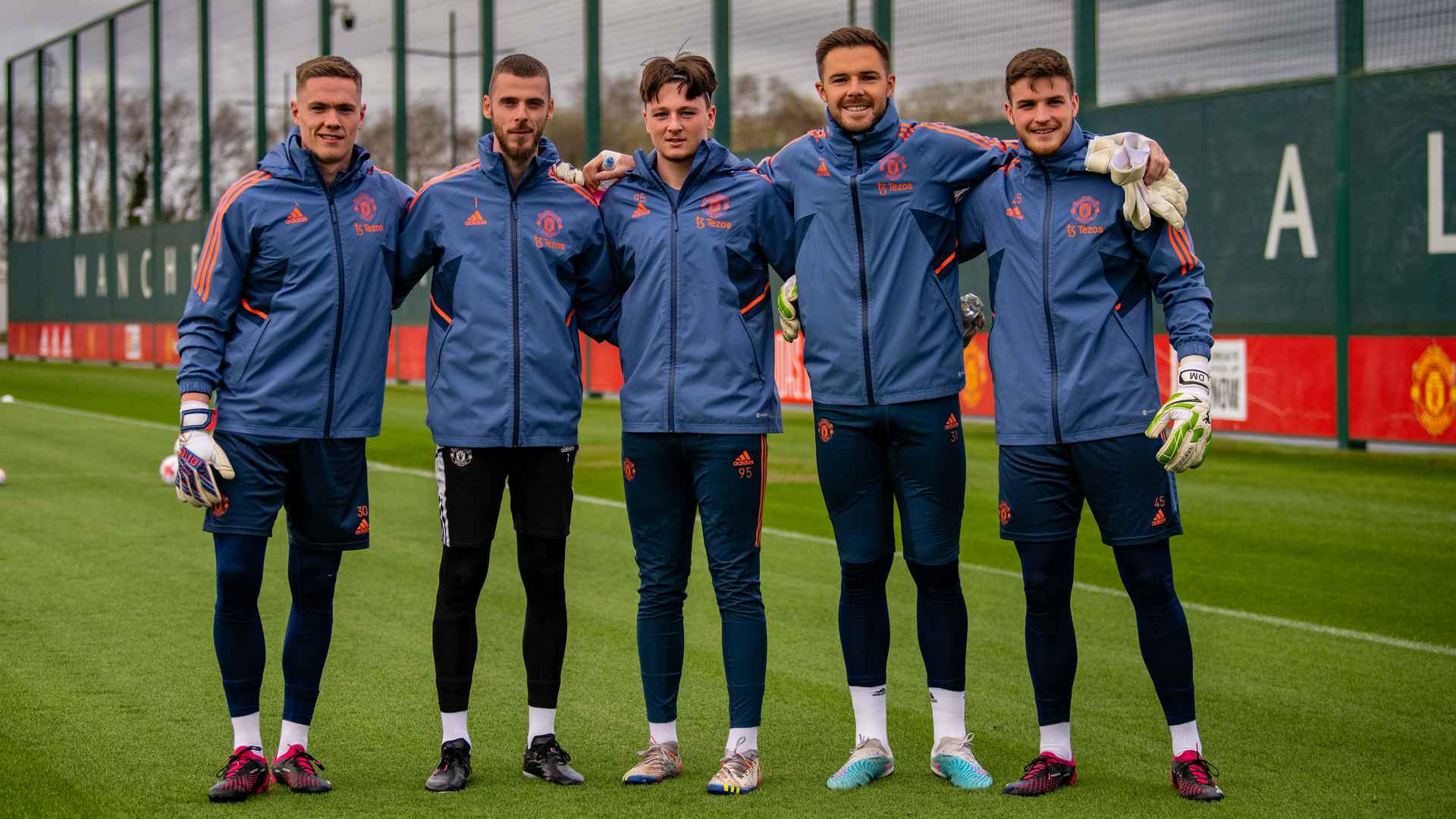 gallery-of-man-utd-goalkeepers-in-training-on-30-march-2023