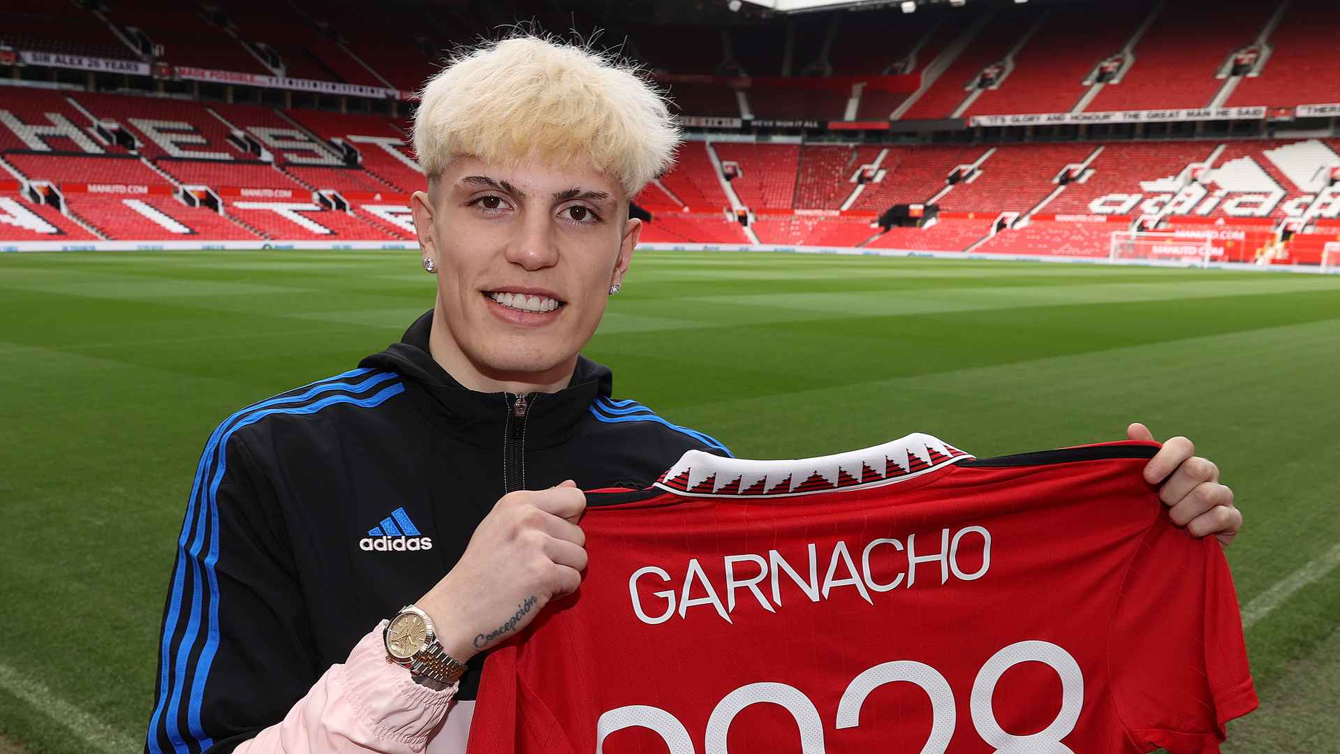 Gallery as Alejandro Garnacho signs new Man Utd deal 29 April 2023