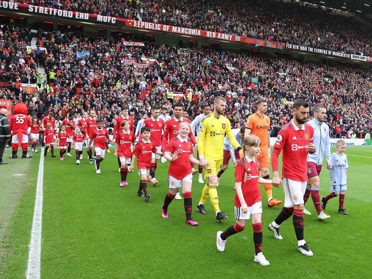 Manchester United unveil 2022/23 home kit - The Busby Babe