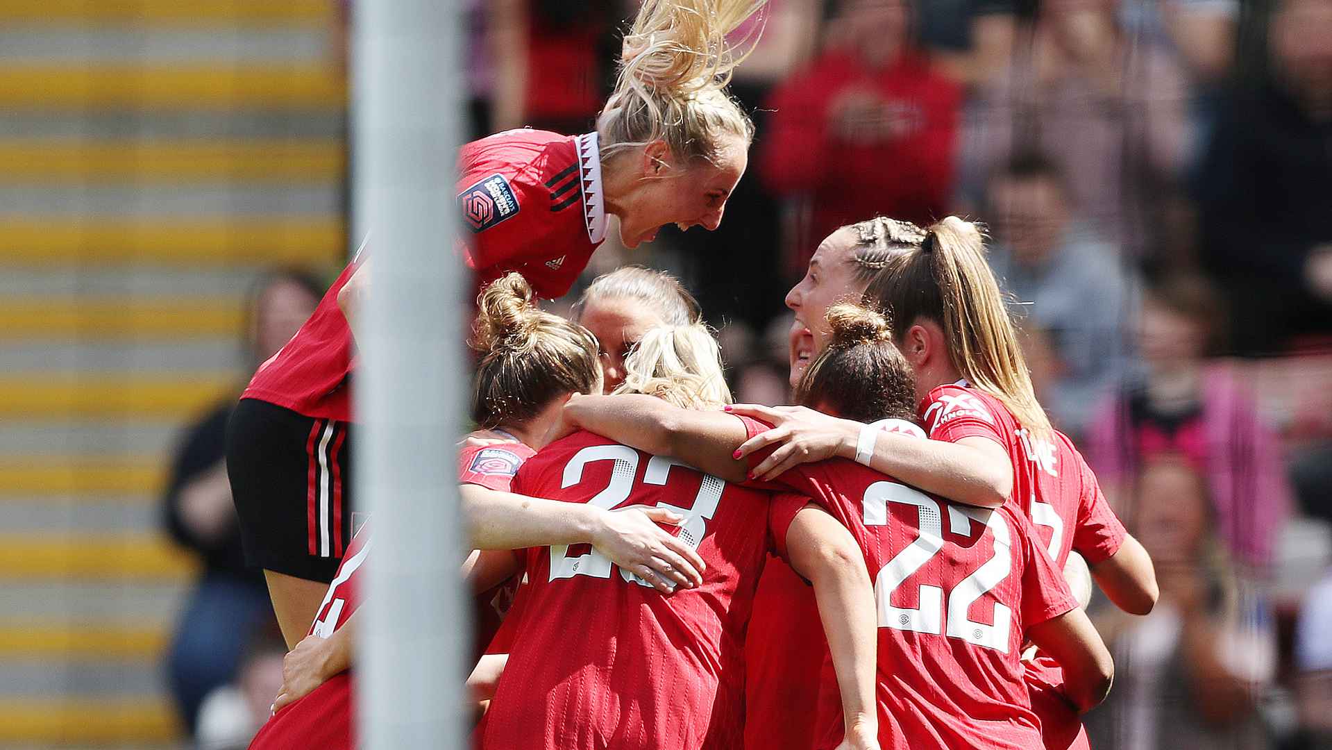 Manchester United 3-0 Tottenham: Marc Skinner's side maintain WSL title  push with Spurs victory, Football News