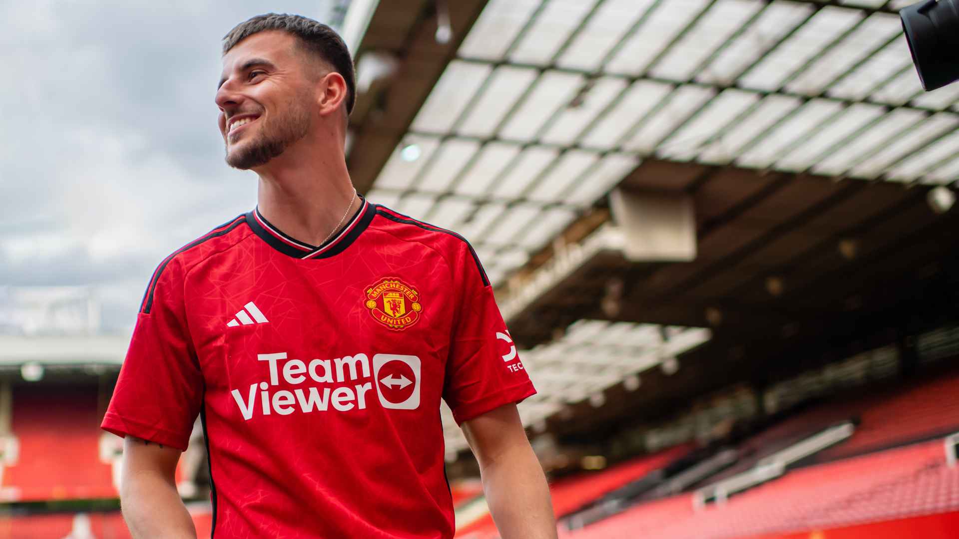 Mason Mount is revealed as Man Utd number seven after he signs from Chelsea  05 July 2023