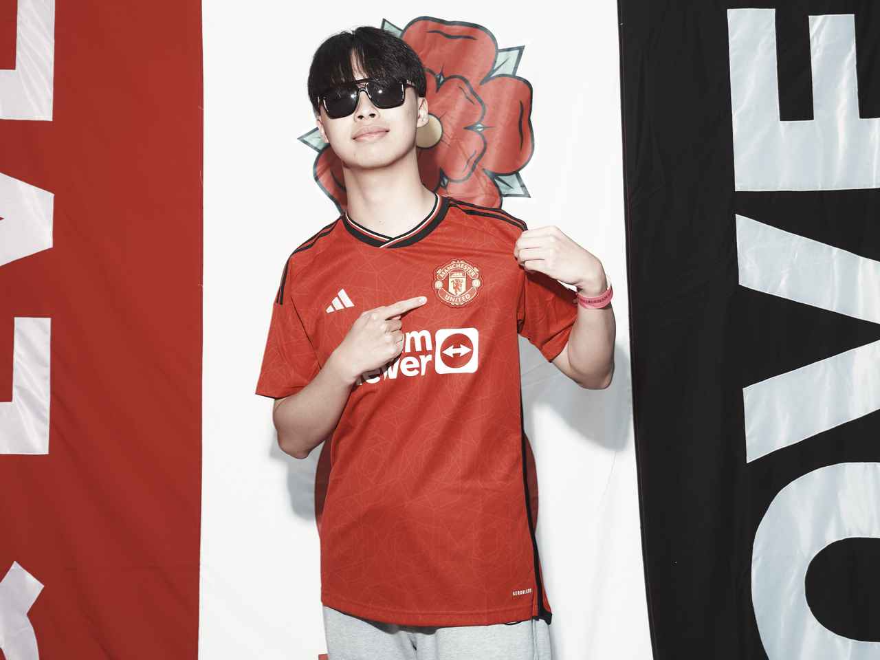 Manchester united fan jersey 2025