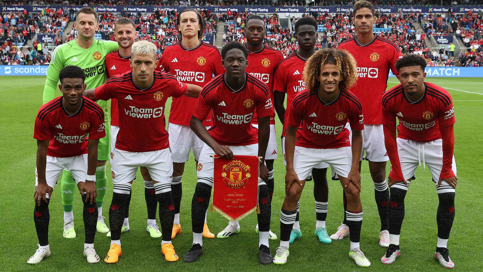 Man u store new player