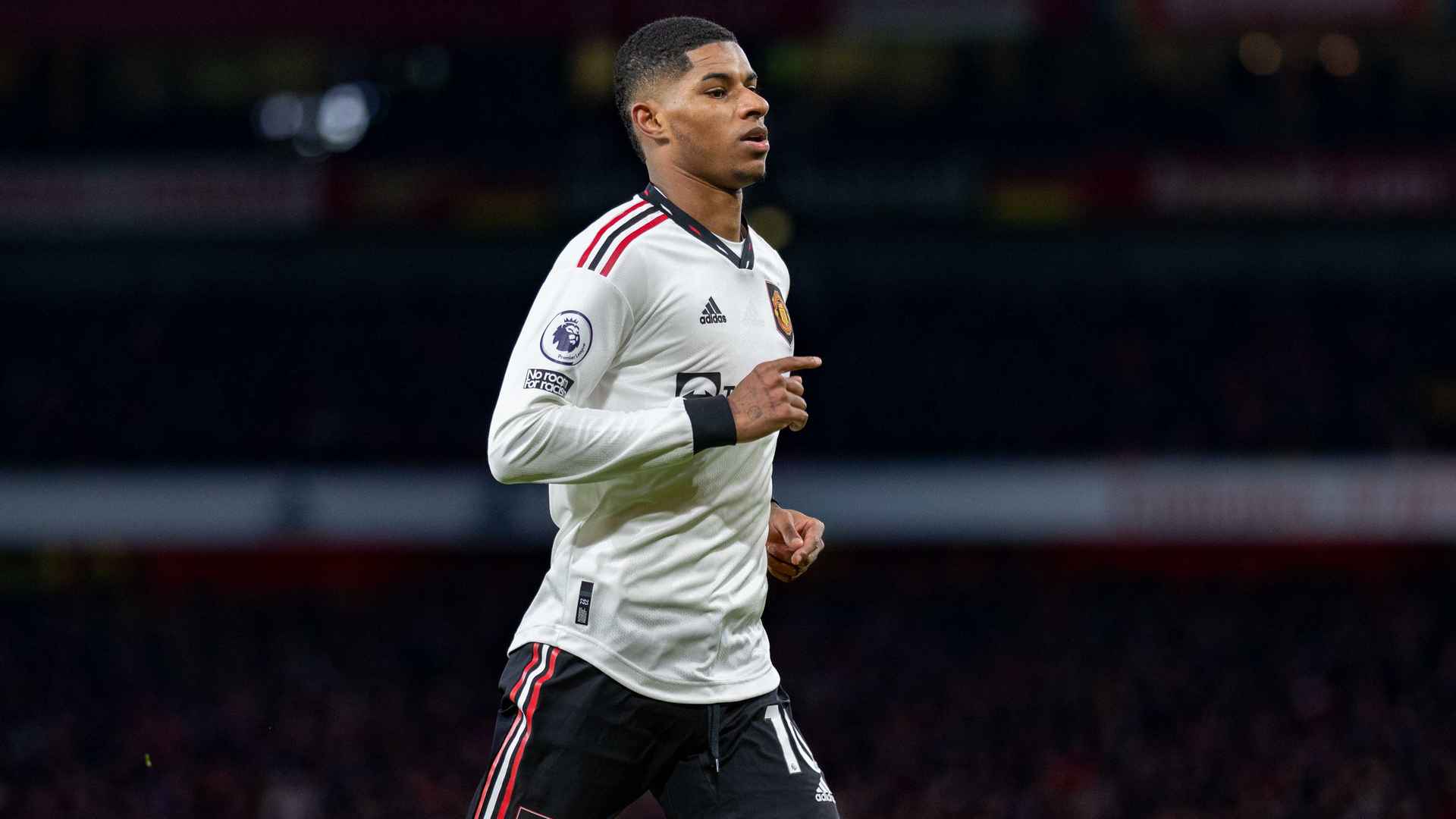 Marcus Rashford goal from Arsenal 3 Man Utd 2 in Premier League