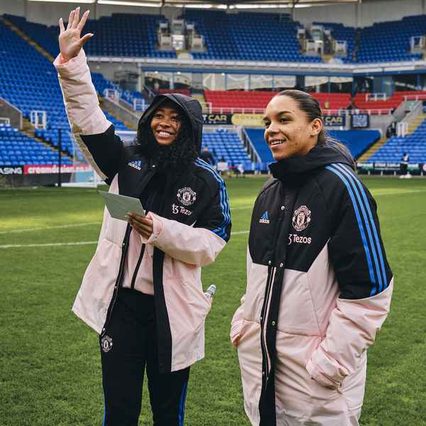 Confirmed: Squad numbers for Riviere and Cascarino thumbnail