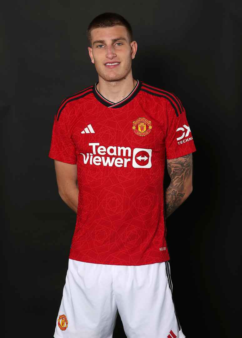 Player profile | Rhys Bennett | Man Utd Academy | Manchester United
