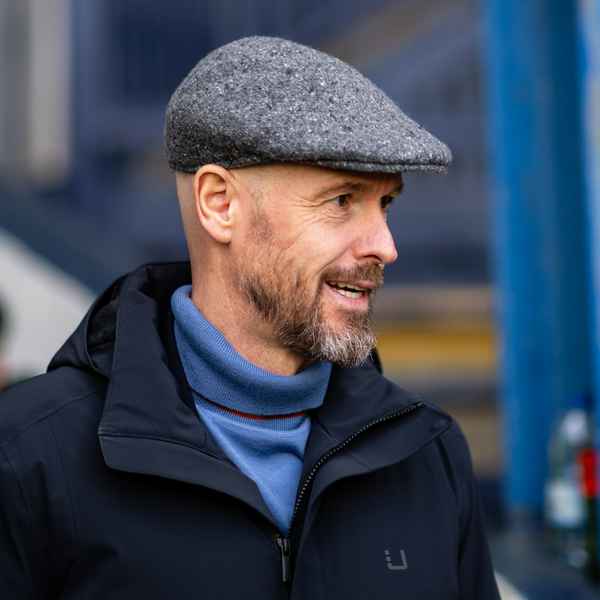 Football Player’s Biography 7: Edwin van der Sar