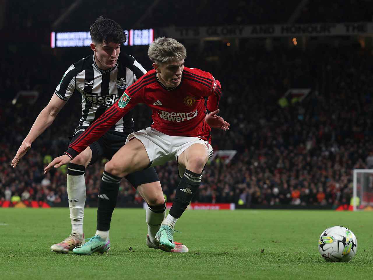 Finale De La Coupe Du Carabao 2023 Banque De Photographies Et D'images à Haute Résolution - Alamy - Foto 5